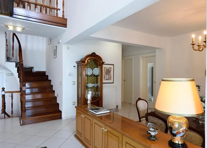 Escape In Melissochori