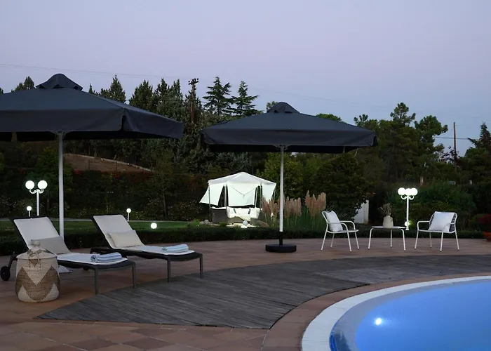 Escape In Melissochori * Melissochórion